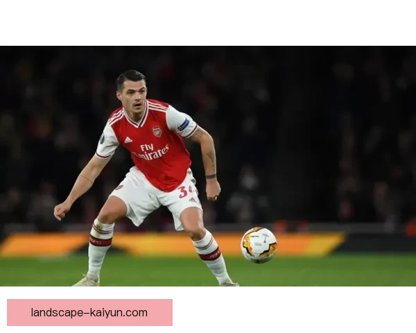 里奥在中场组织方面持续提升，成为球队战术核心的重要支柱